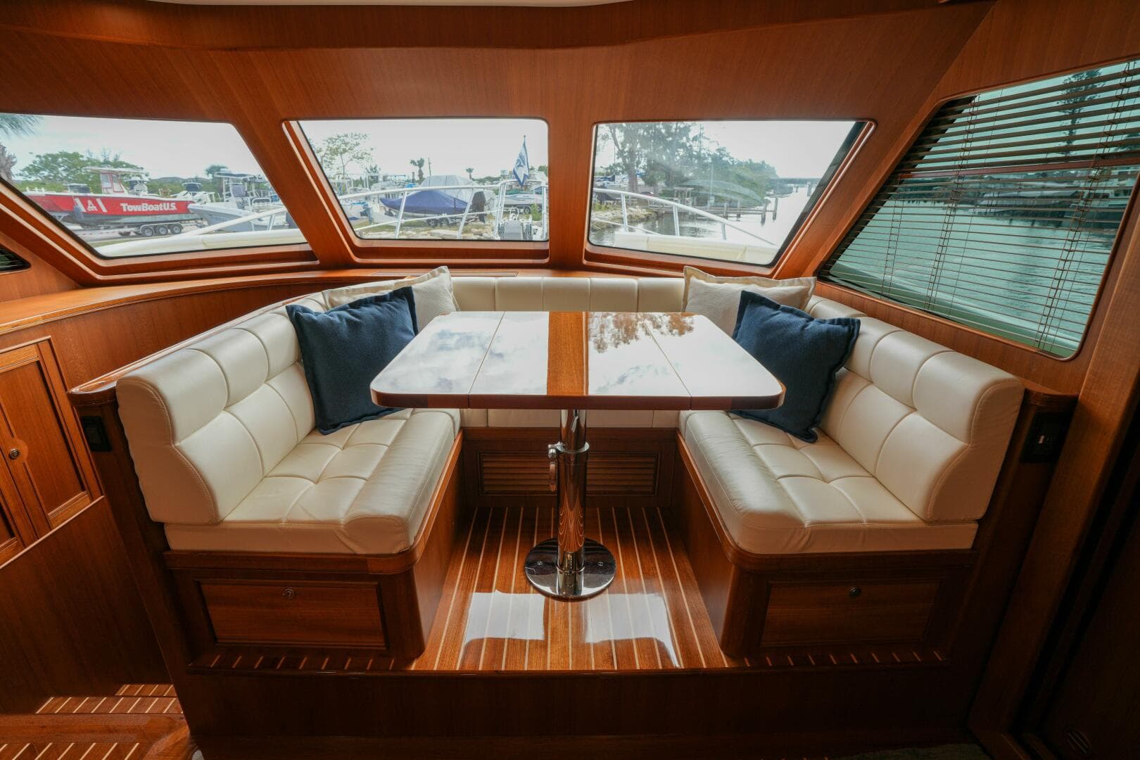 2025 Marlow Explorer 53E-Cb — photo 26