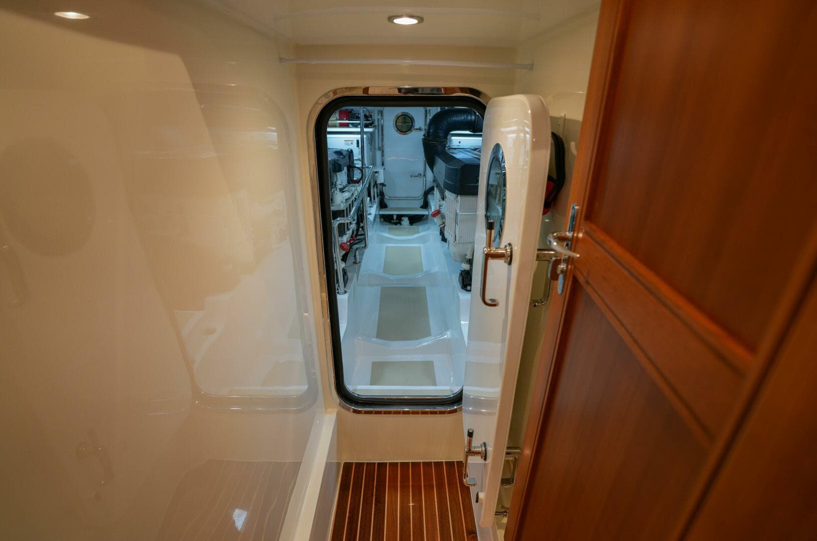 2025 Marlow Explorer 53E-Cb — photo 75