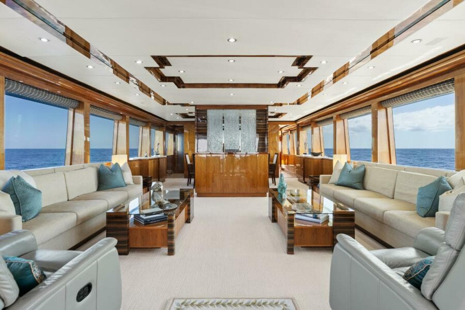2013 Hargrave 125 Raised Pilothouse — photo 6