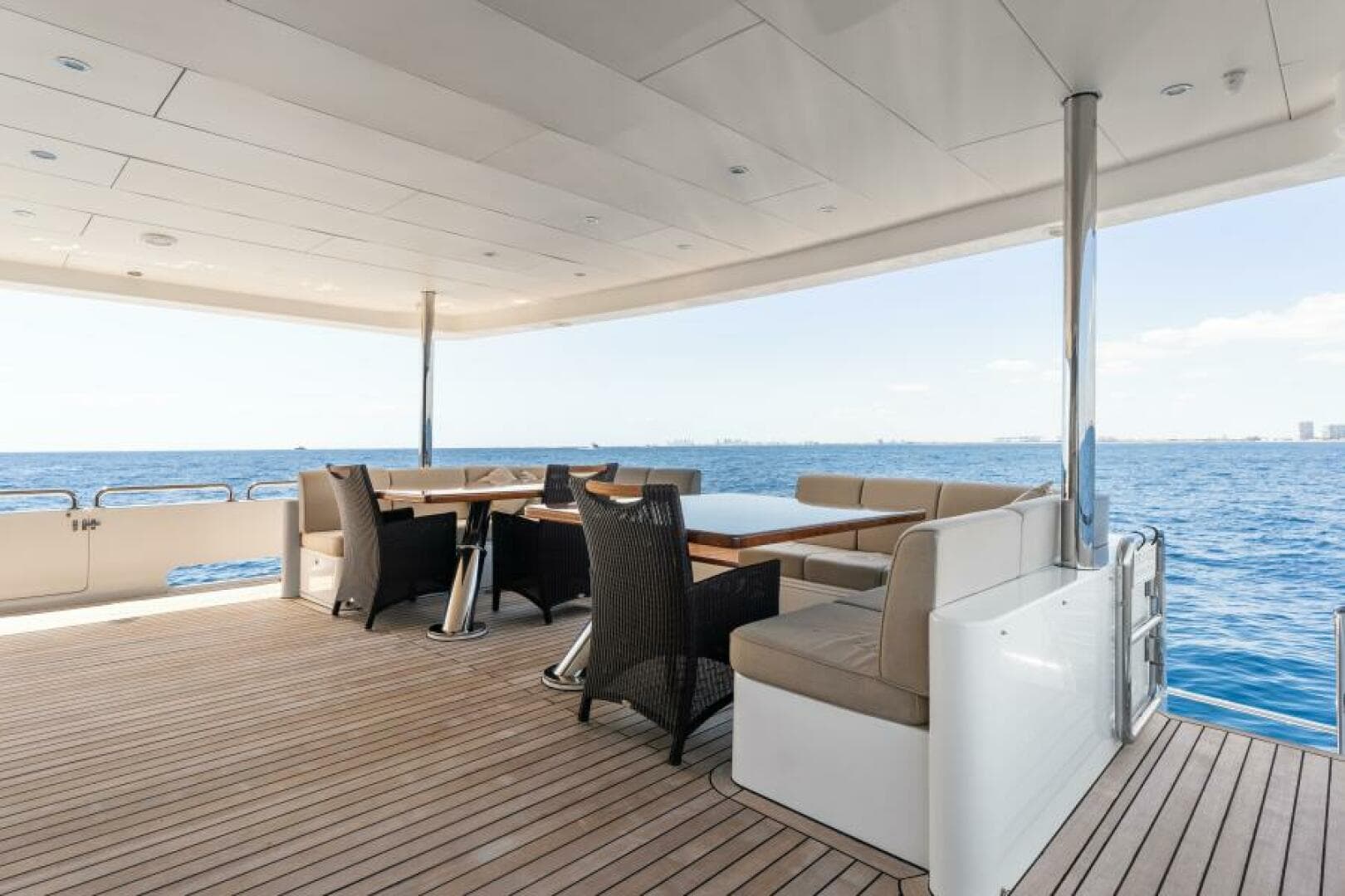 2013 Hargrave 125 Raised Pilothouse — photo 76