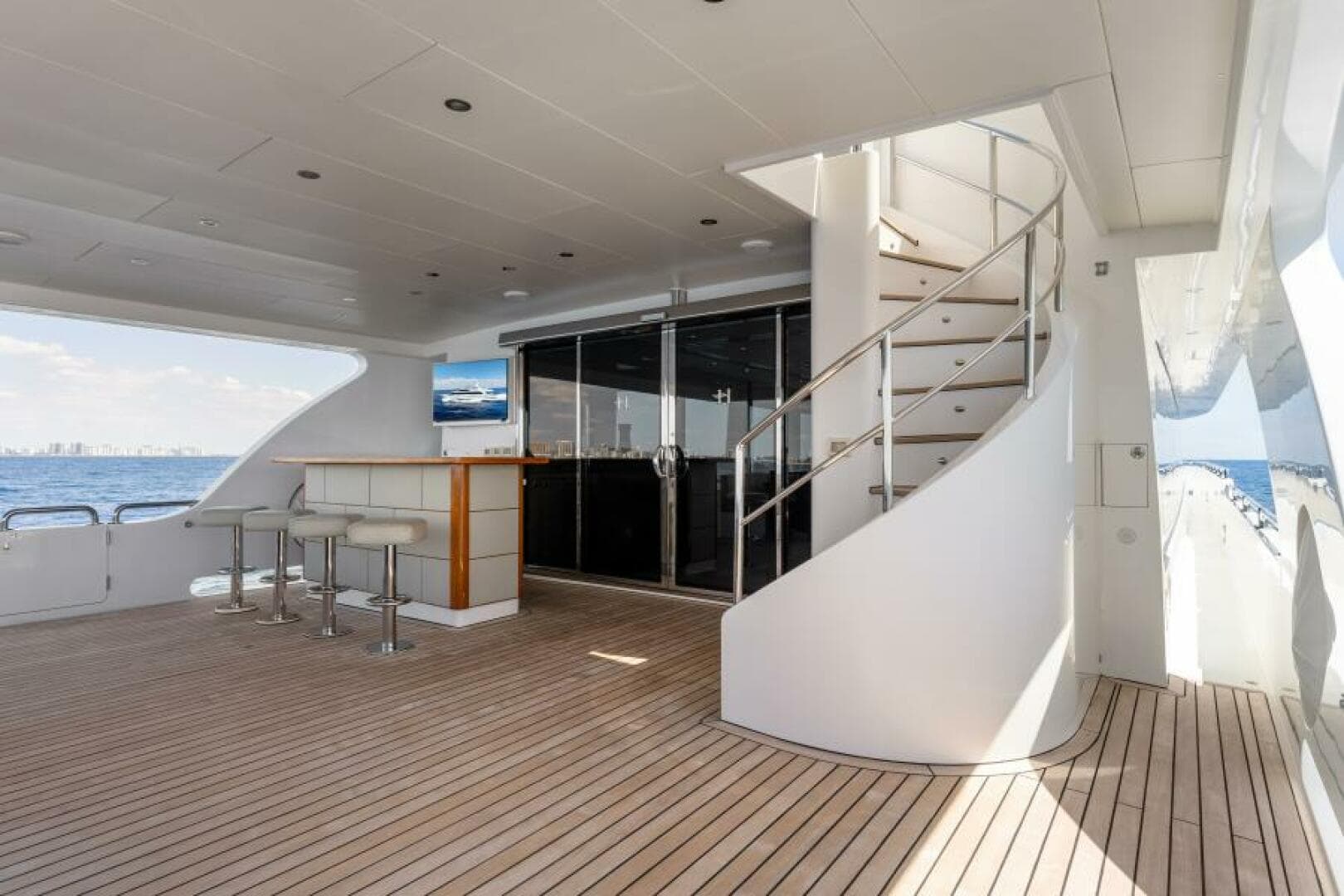 2013 Hargrave 125 Raised Pilothouse — photo 78