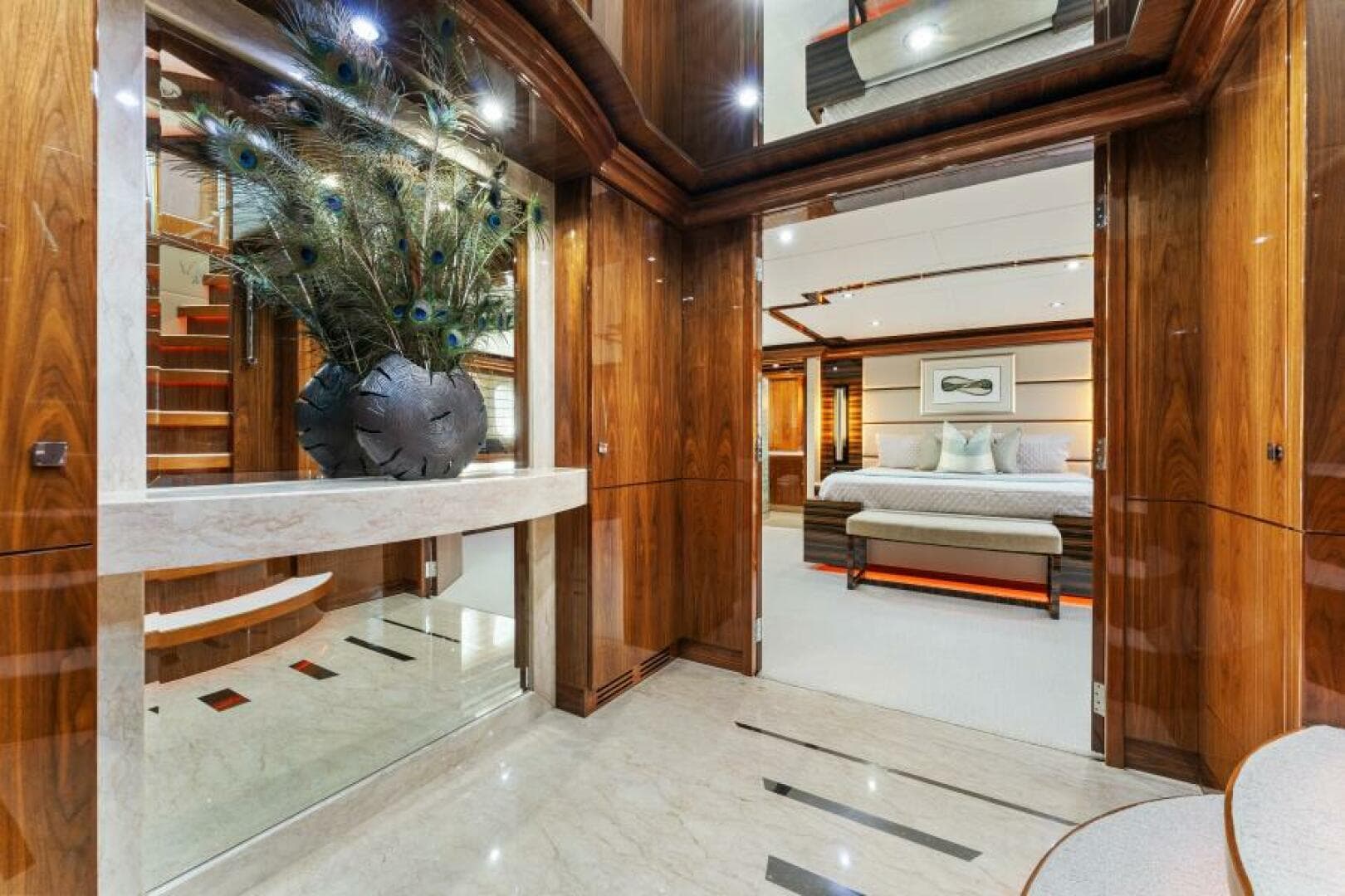 2013 Hargrave 125 Raised Pilothouse — photo 30