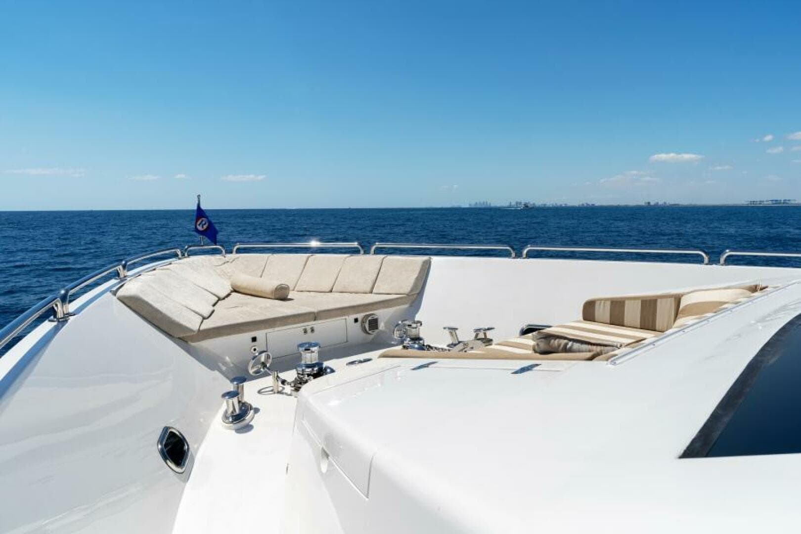 2013 Hargrave 125 Raised Pilothouse — photo 88