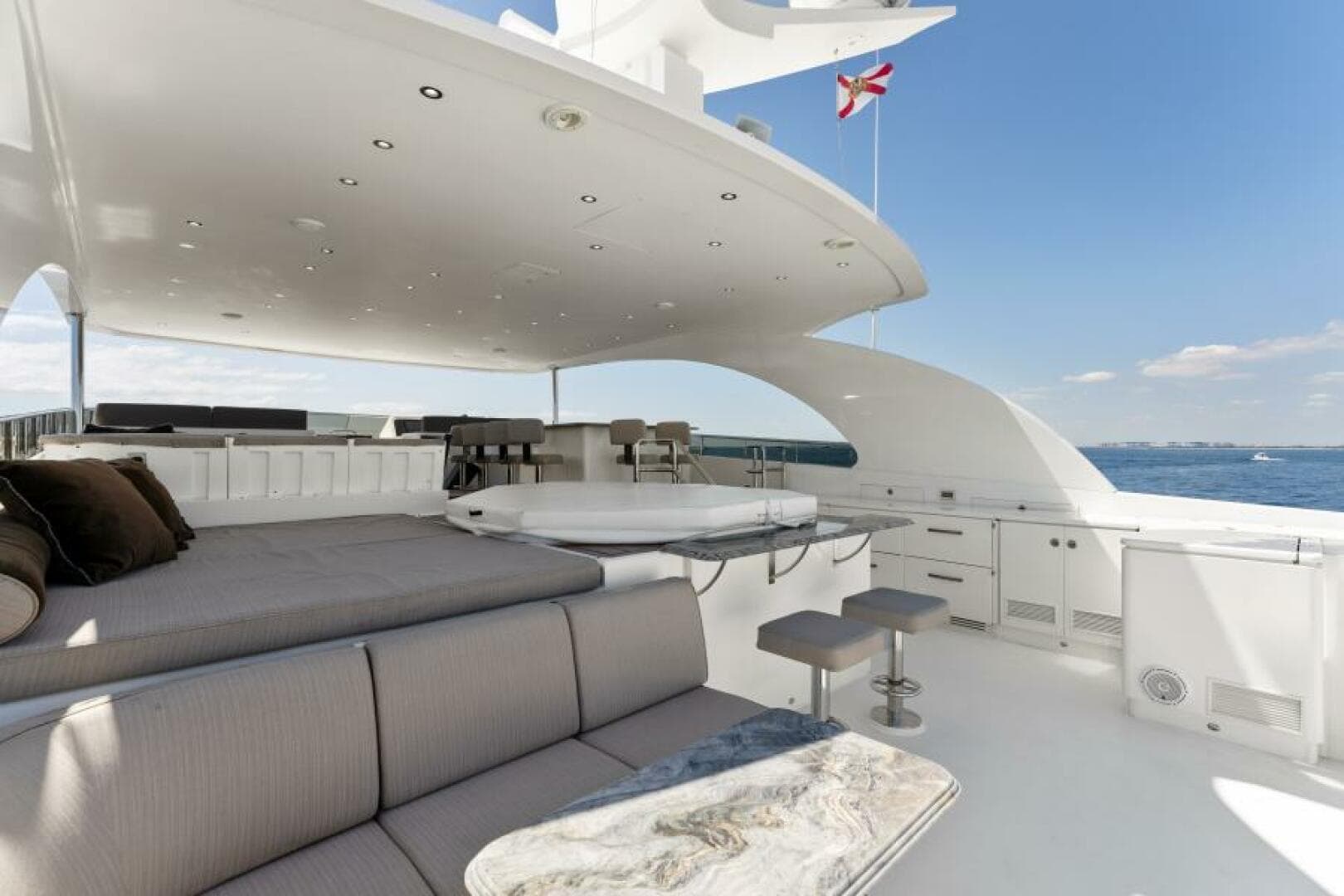 2013 Hargrave 125 Raised Pilothouse — photo 61