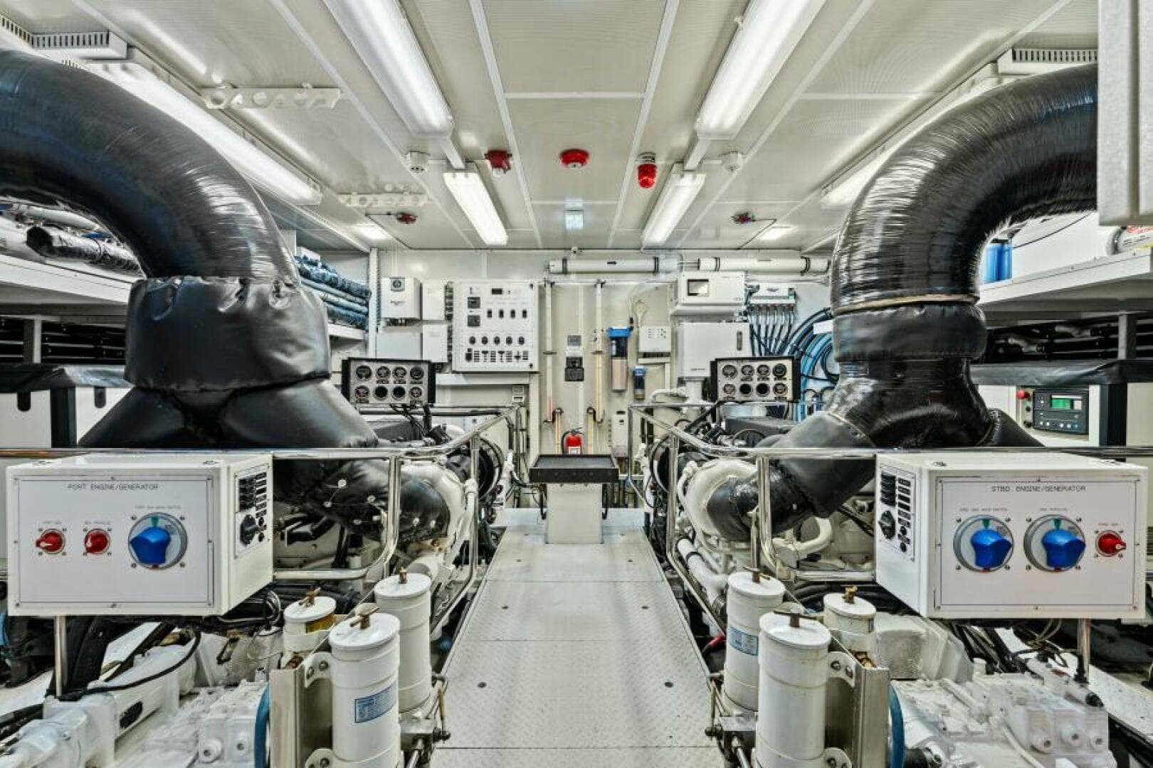 2013 Hargrave 125 Raised Pilothouse — photo 96