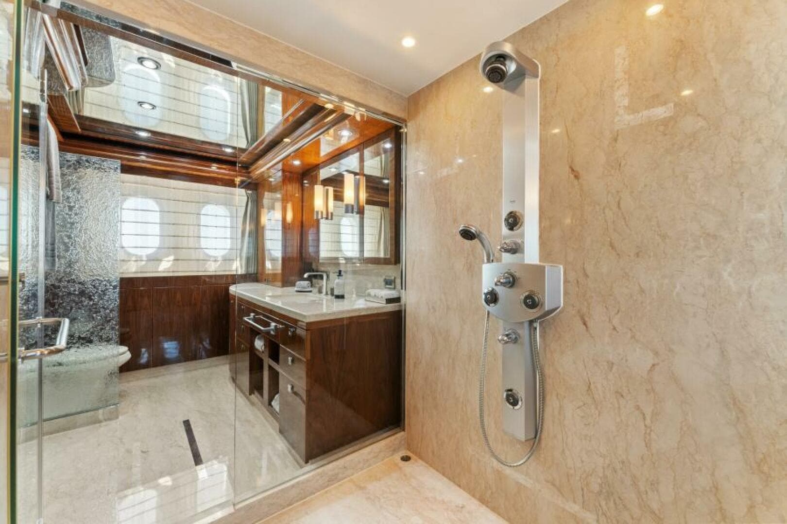 2013 Hargrave 125 Raised Pilothouse — photo 50