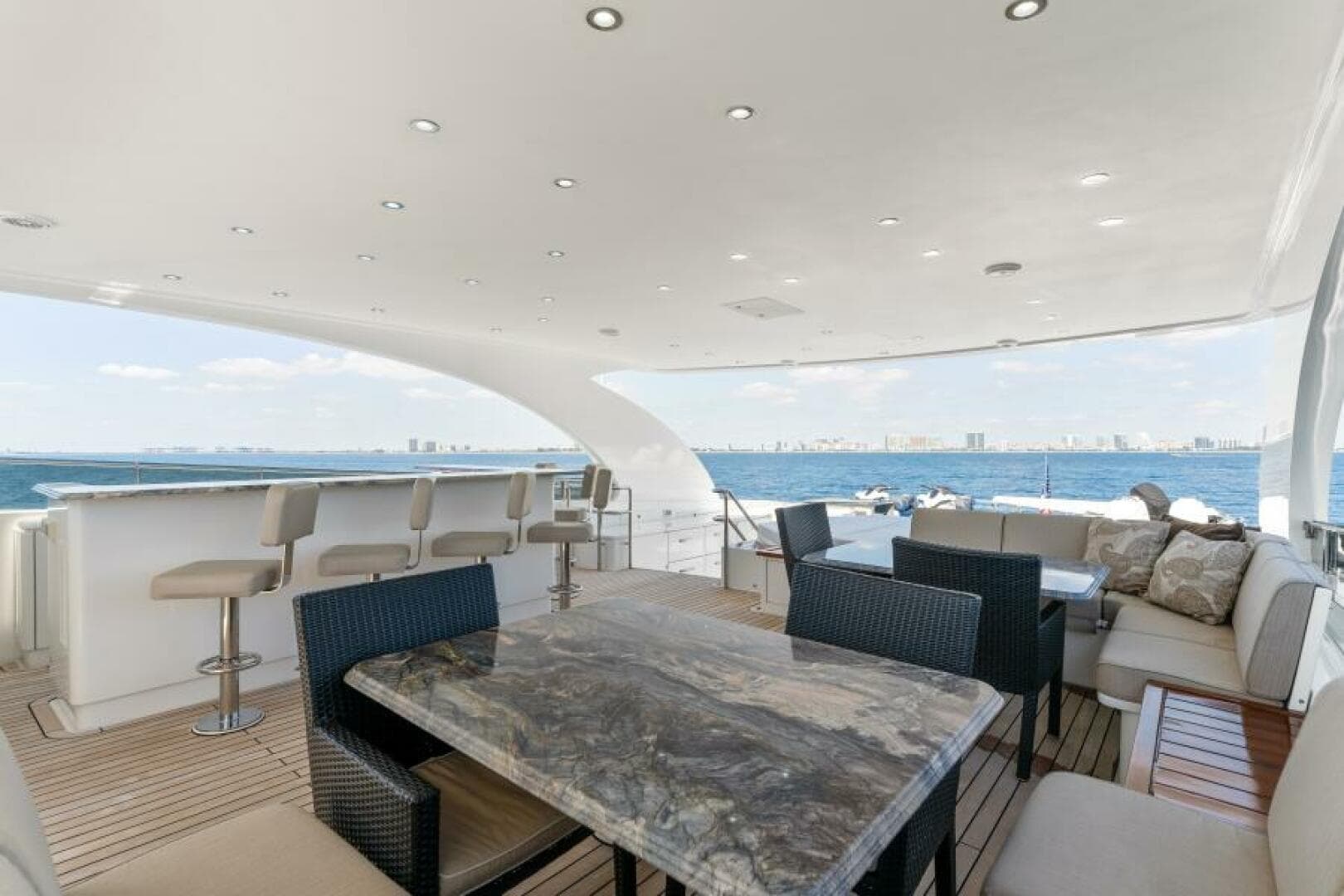 2013 Hargrave 125 Raised Pilothouse — photo 68