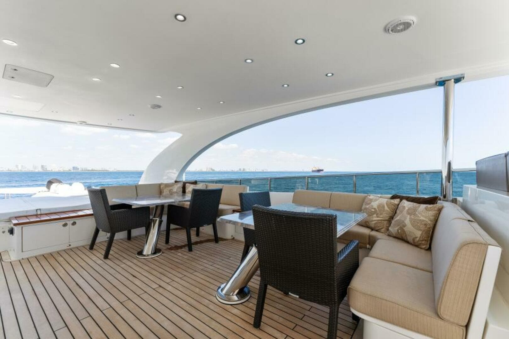 2013 Hargrave 125 Raised Pilothouse — photo 71