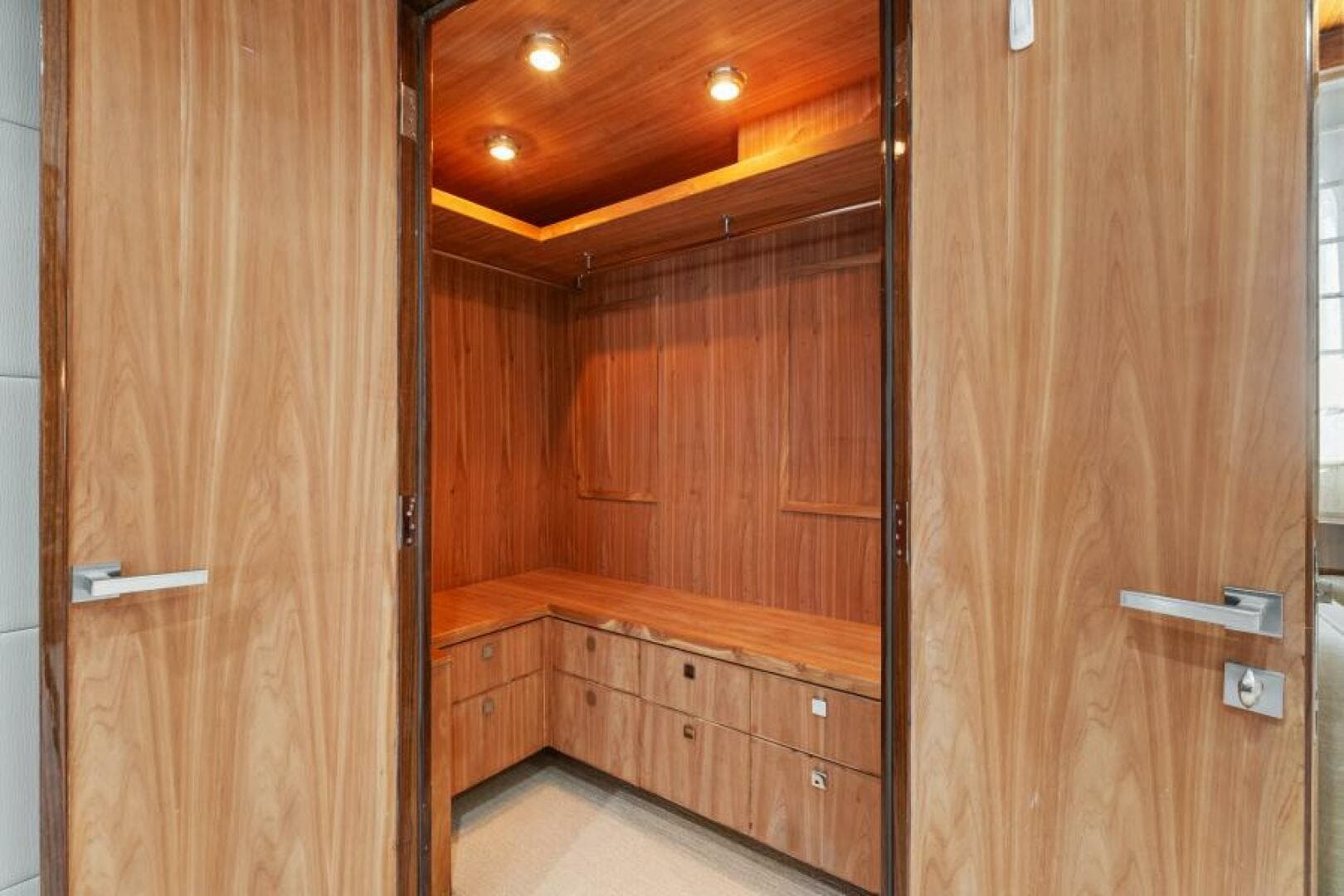 2013 Hargrave 125 Raised Pilothouse — photo 51