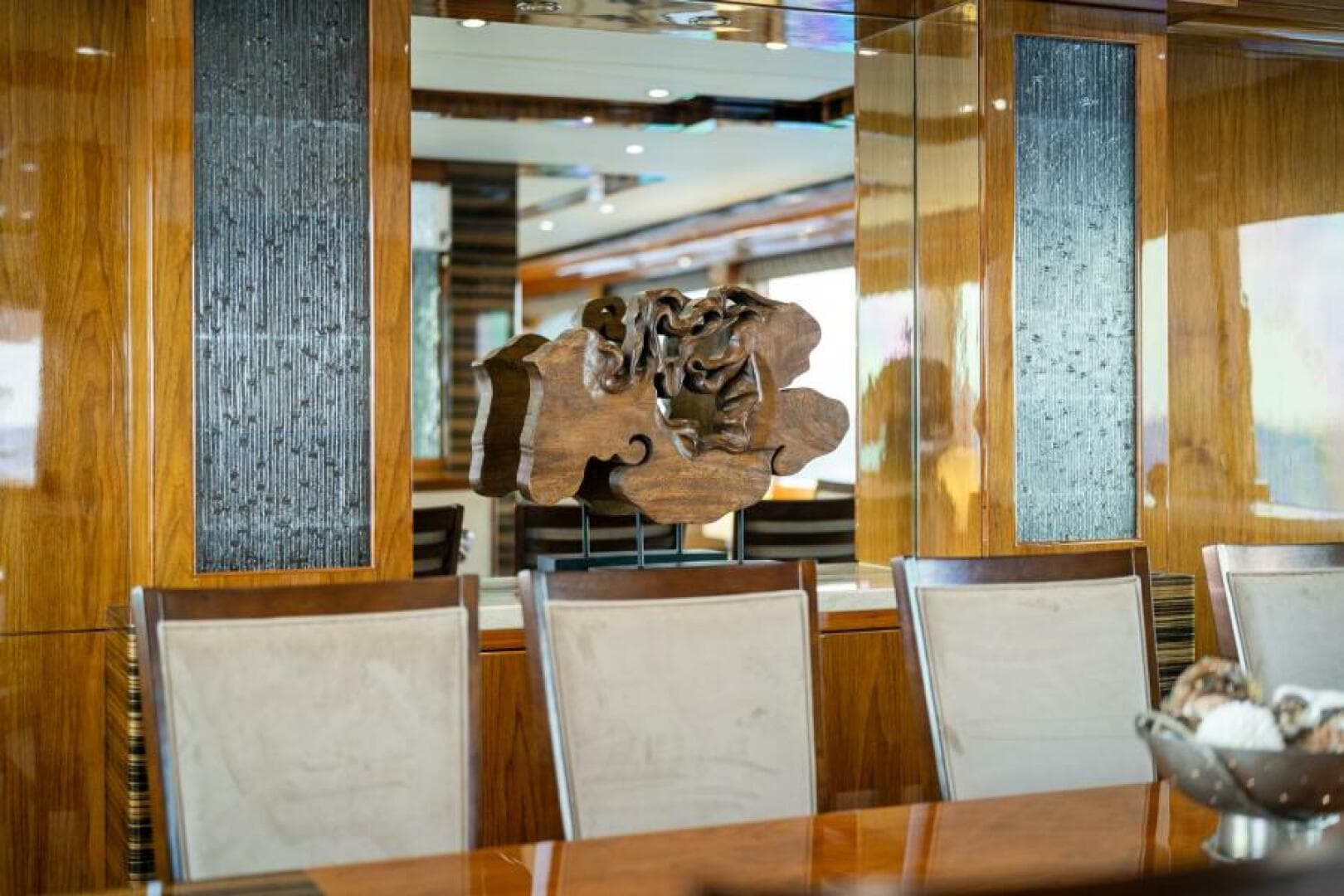 2013 Hargrave 125 Raised Pilothouse — photo 10