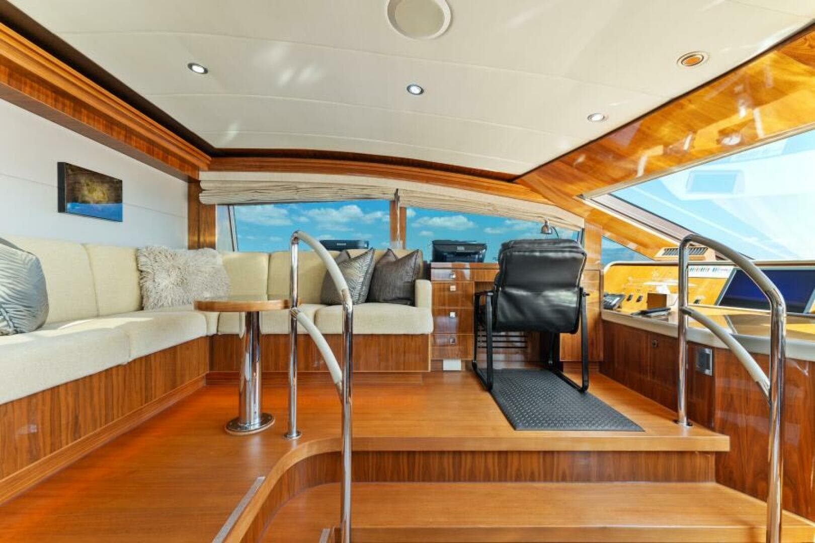 2013 Hargrave 125 Raised Pilothouse — photo 55