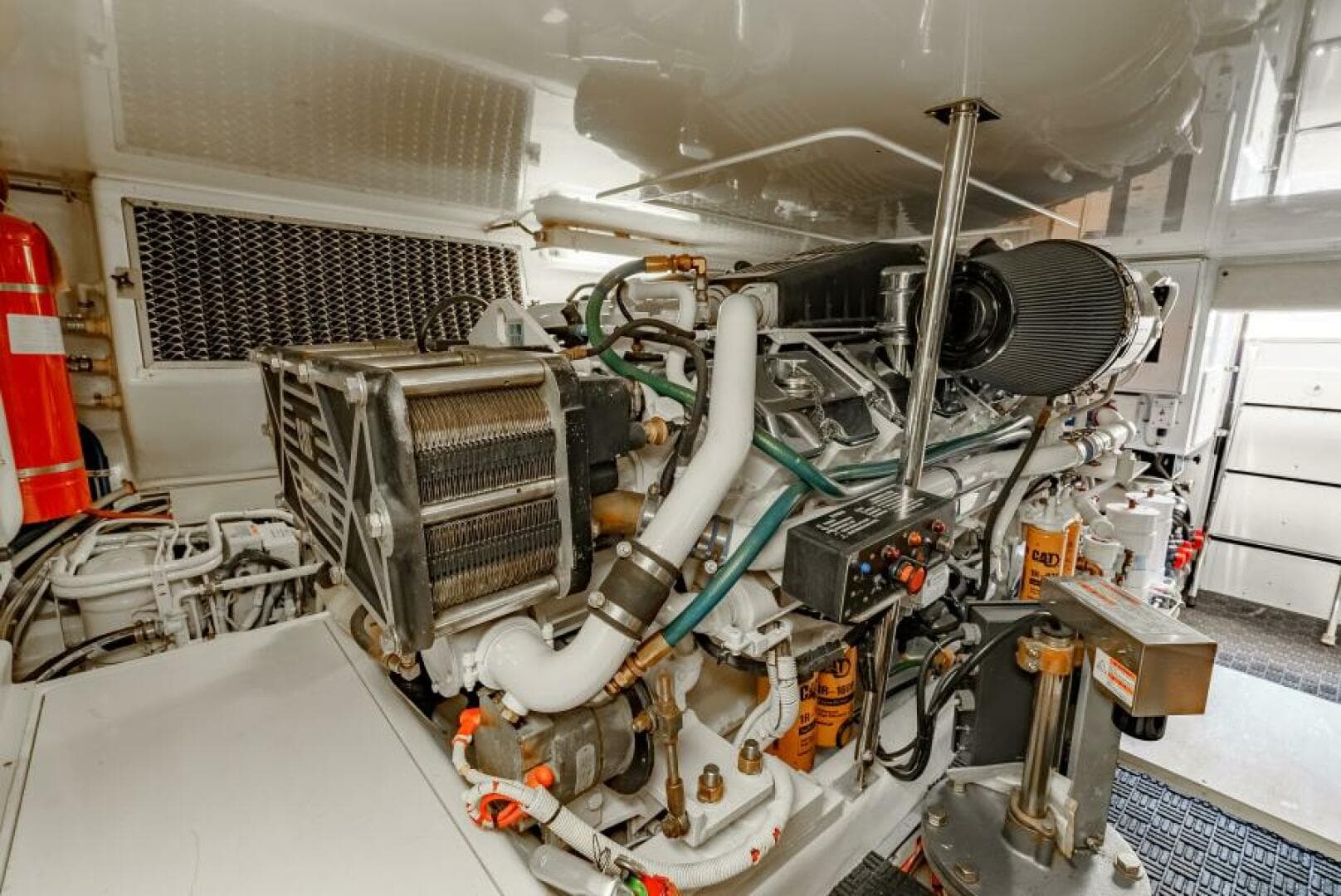 2004 Hatteras 54 Convertible — photo 45