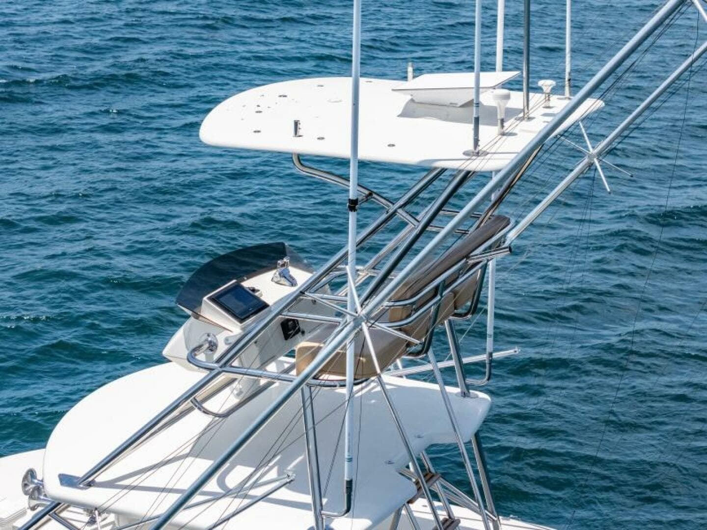 2004 Hatteras 54 Convertible — photo 40