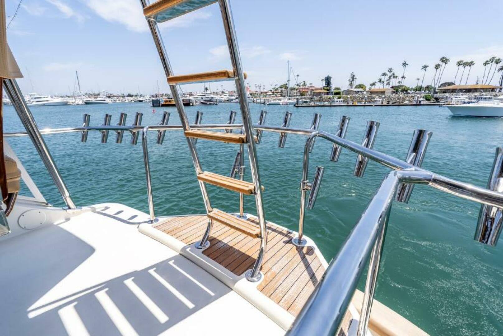 2004 Hatteras 54 Convertible — photo 38