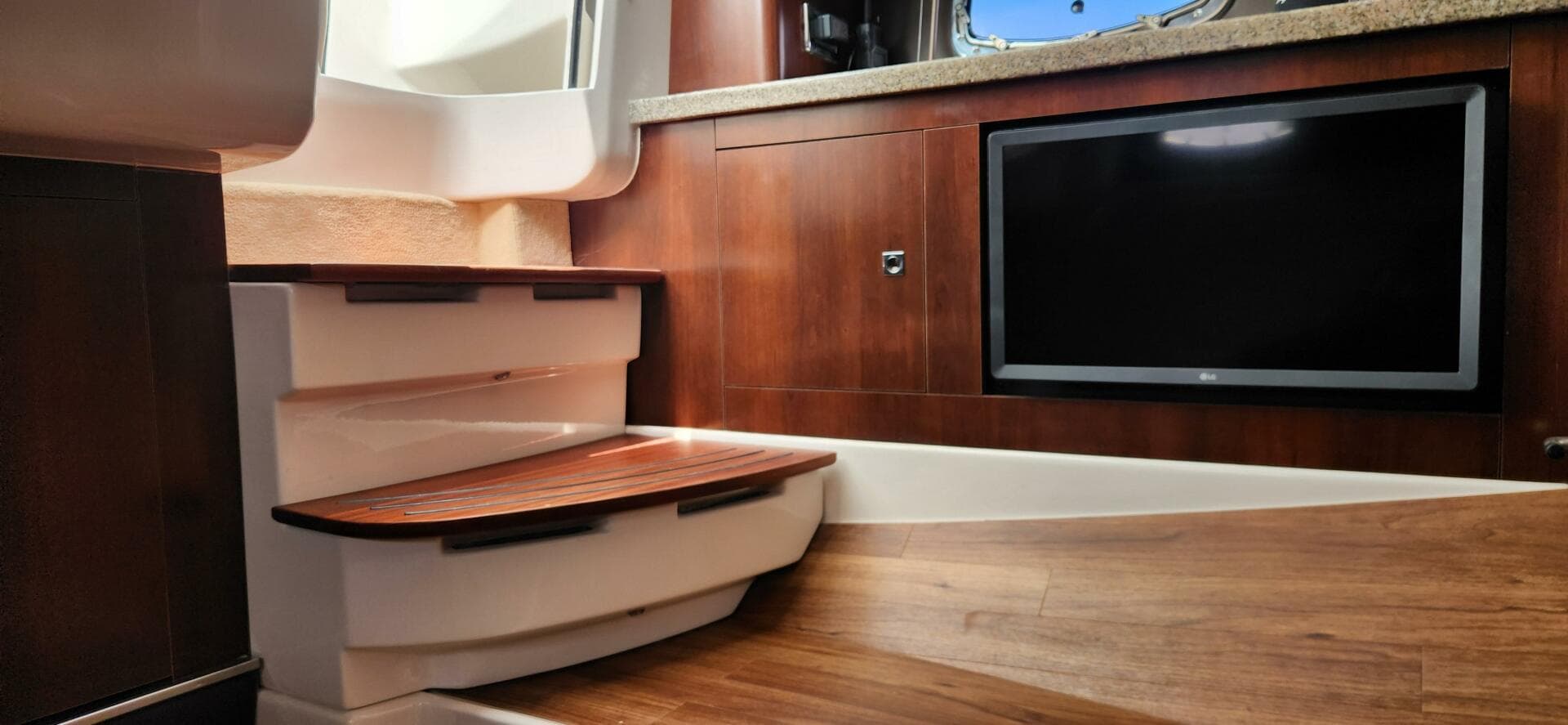 2023 Chaparral — photo 14