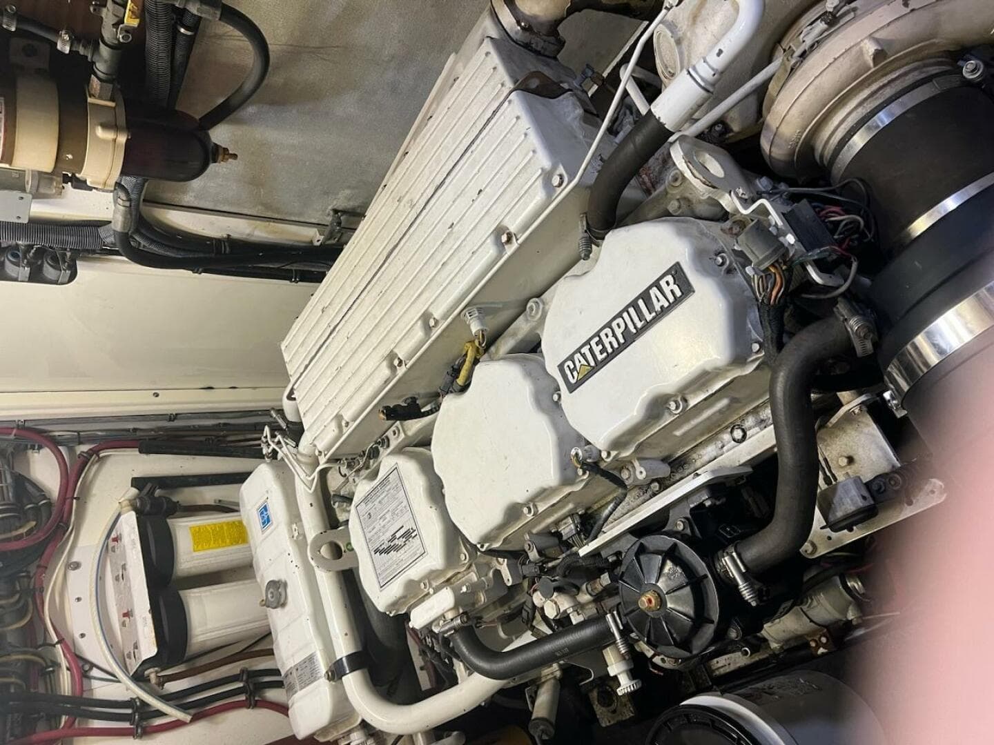 1985 Hatteras Motor Yacht — photo 16