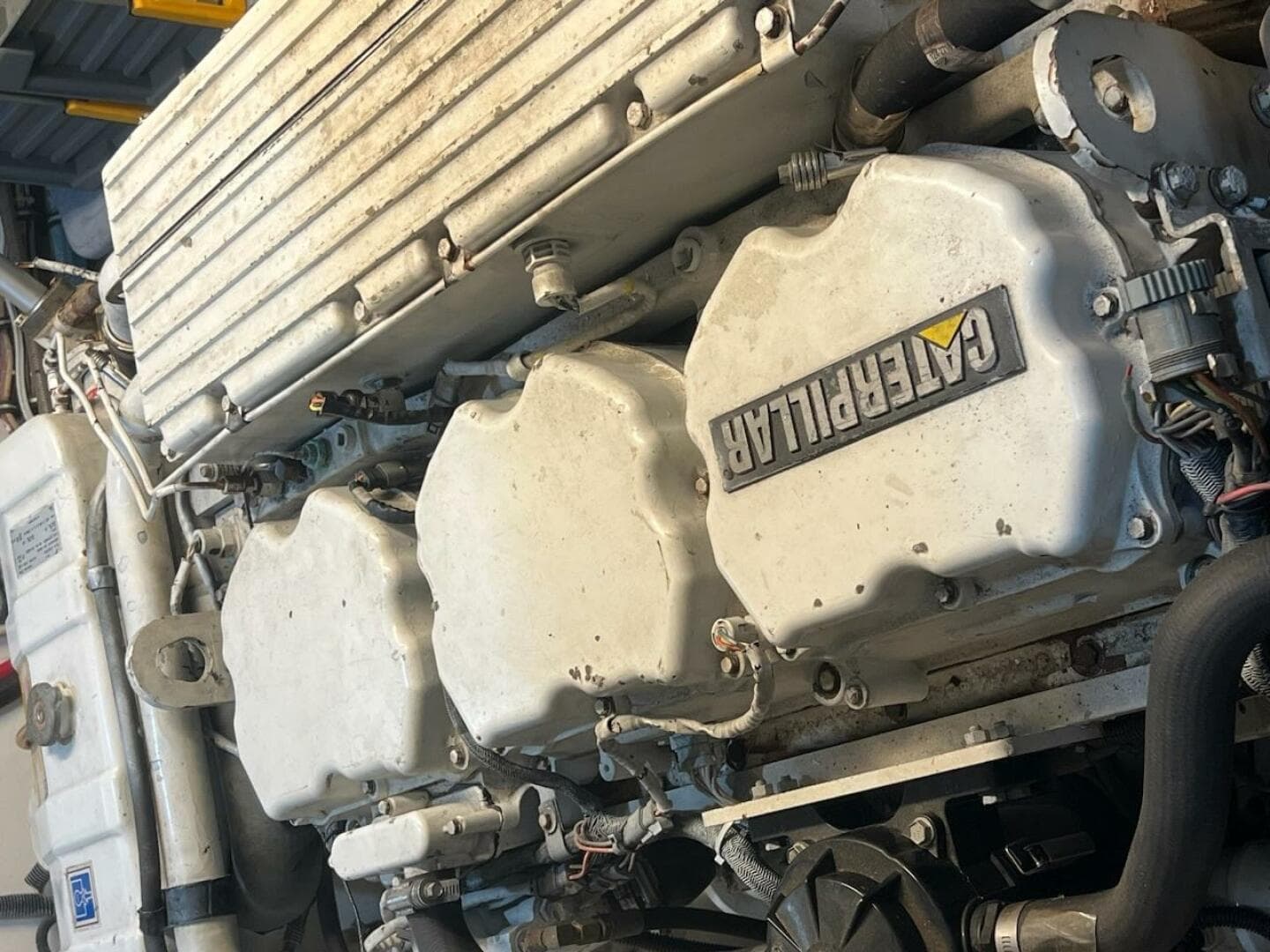 1985 Hatteras Motor Yacht — photo 19