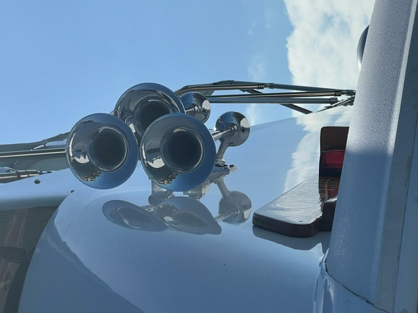 1985 Hatteras Motor Yacht — photo 28