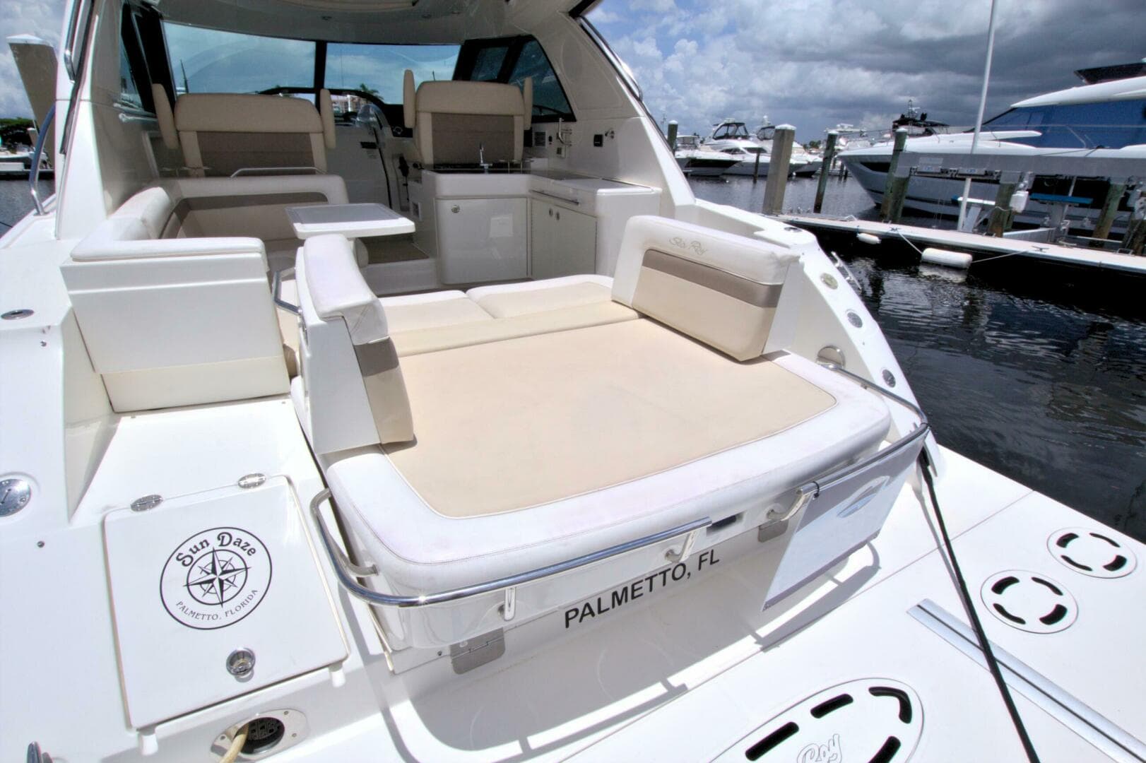 2013 Sea Ray 450 Sundancer — photo 13