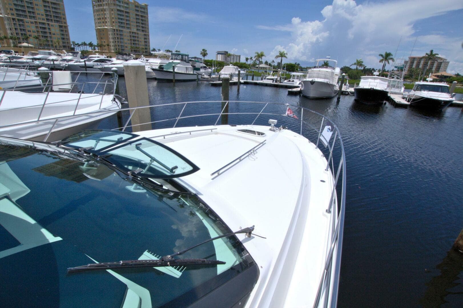 2013 Sea Ray 450 Sundancer — photo 16
