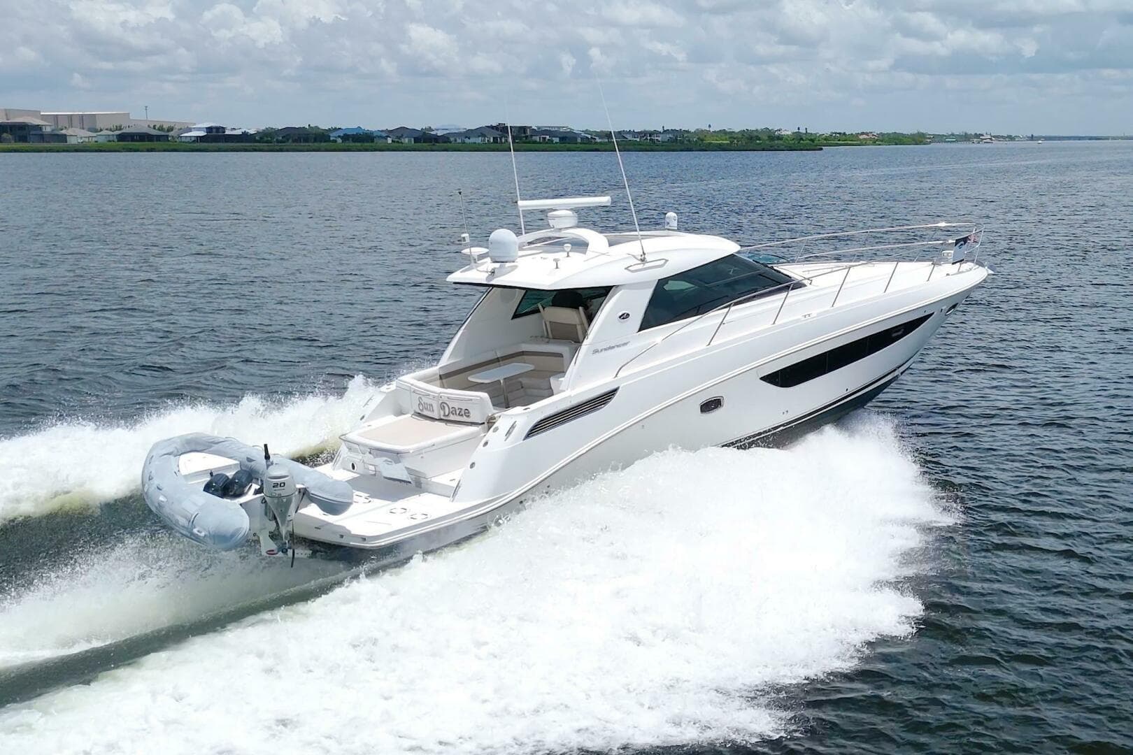 2013 Sea Ray 450 Sundancer — photo 6