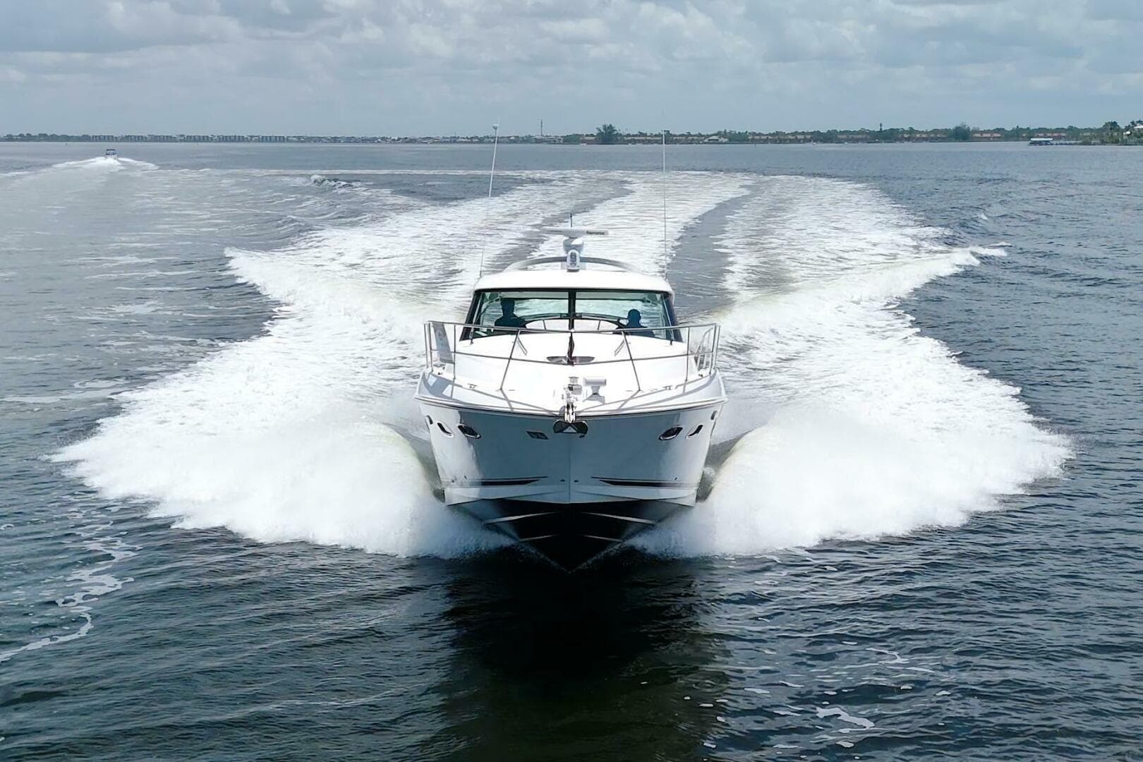 2013 Sea Ray 450 Sundancer — photo 8