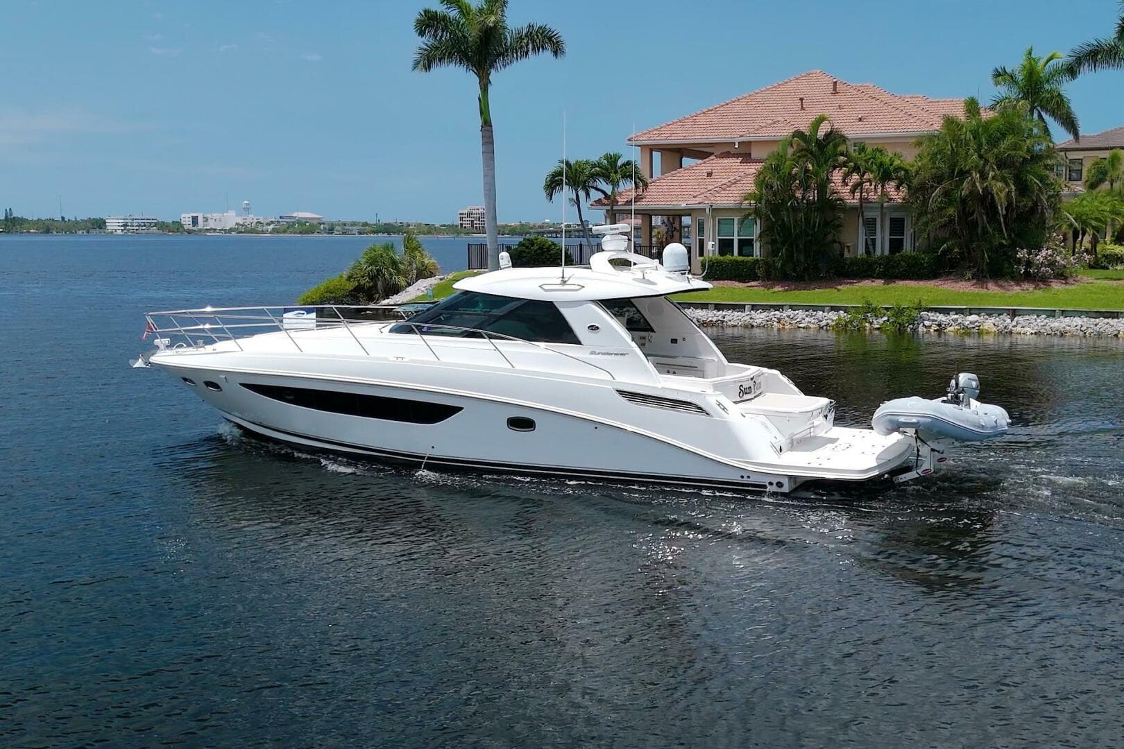2013 Sea Ray 450 Sundancer — photo 5