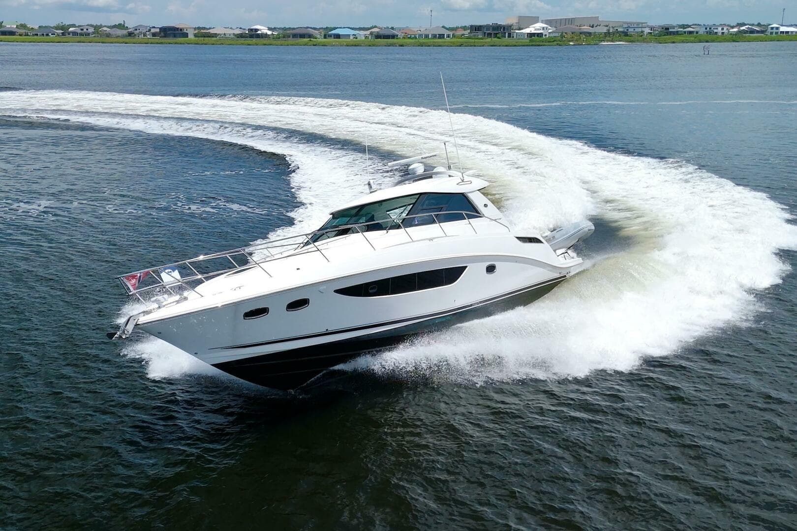 2013 Sea Ray 450 Sundancer — photo 9