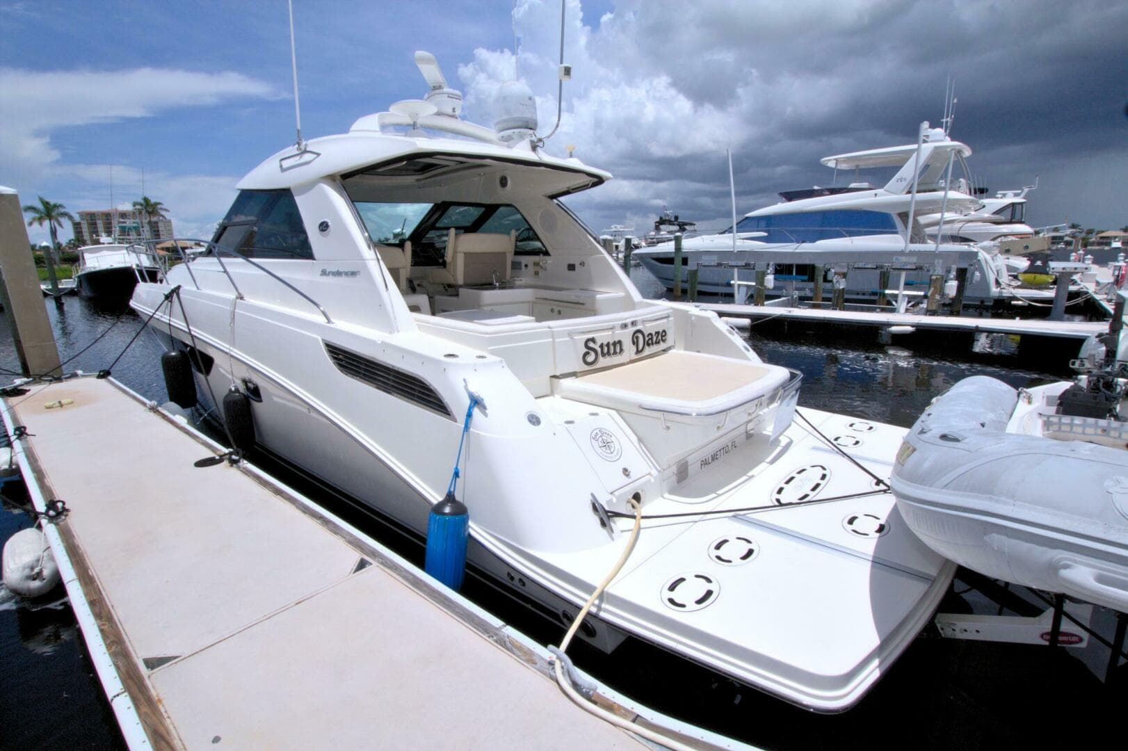 2013 Sea Ray 450 Sundancer — photo 11