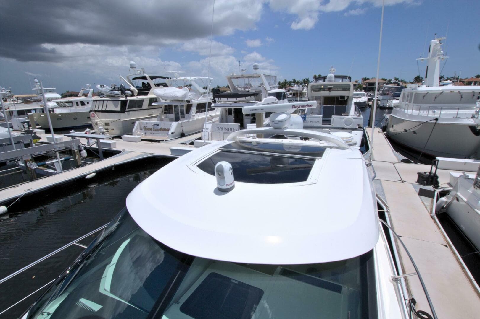 2013 Sea Ray 450 Sundancer — photo 19