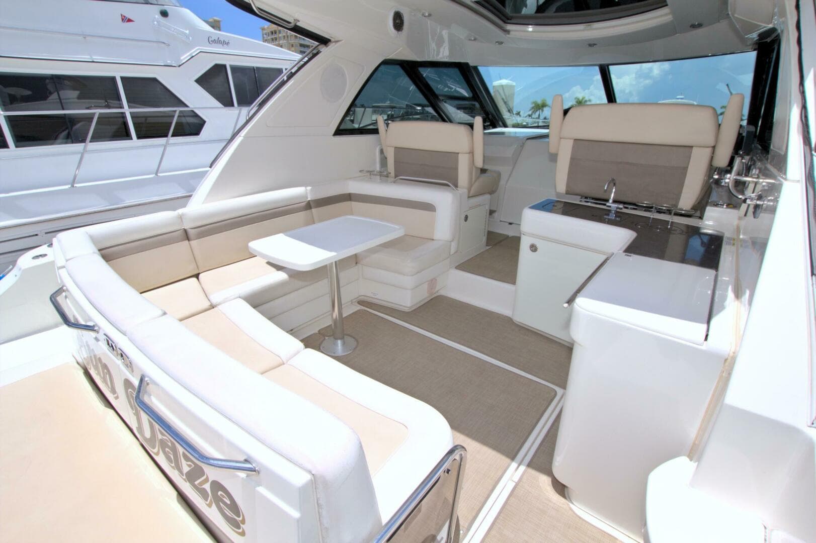 2013 Sea Ray 450 Sundancer — photo 20