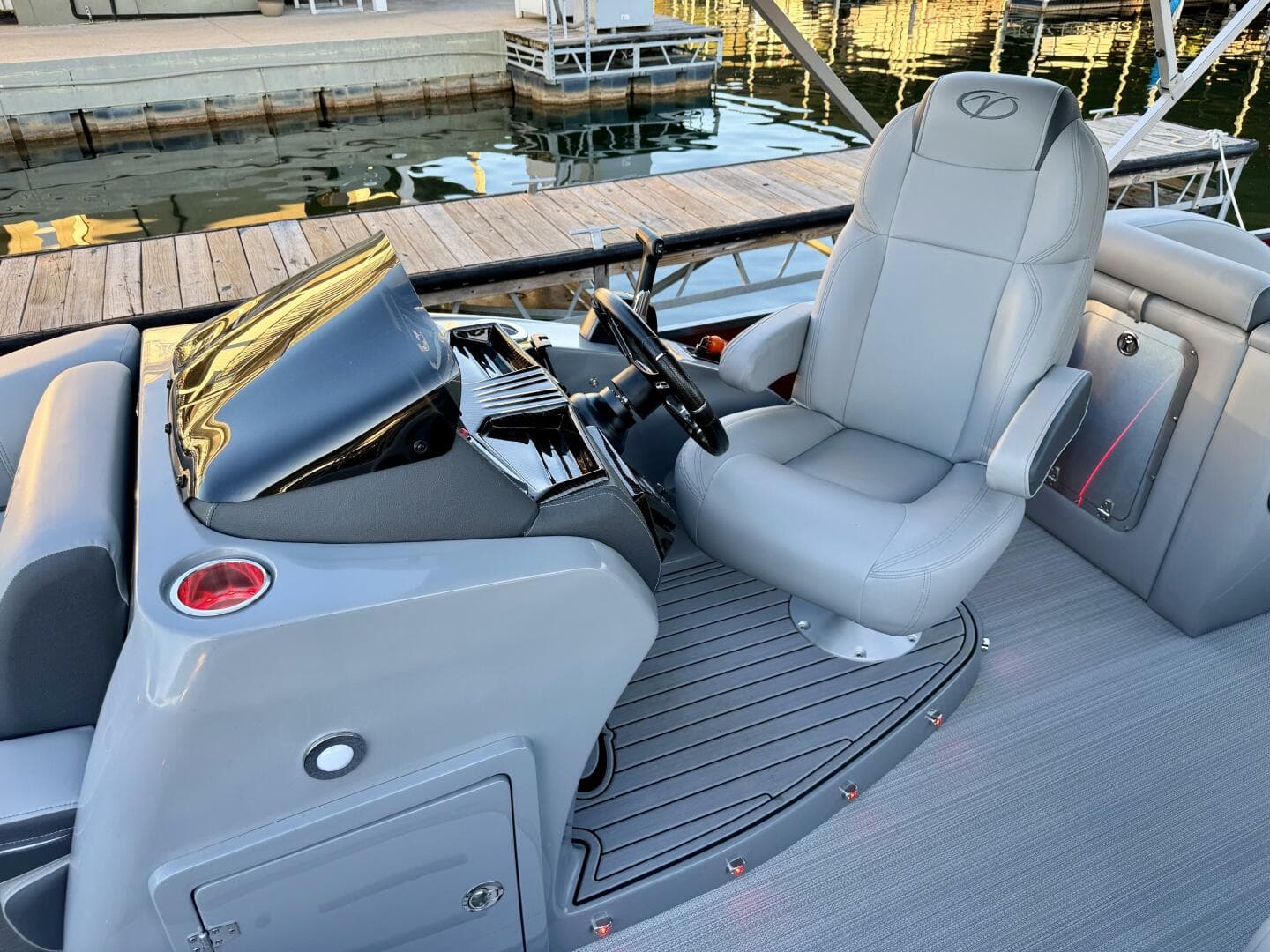 2023 Veranda Vertex Vtx 22R Tritoonfl — photo 30