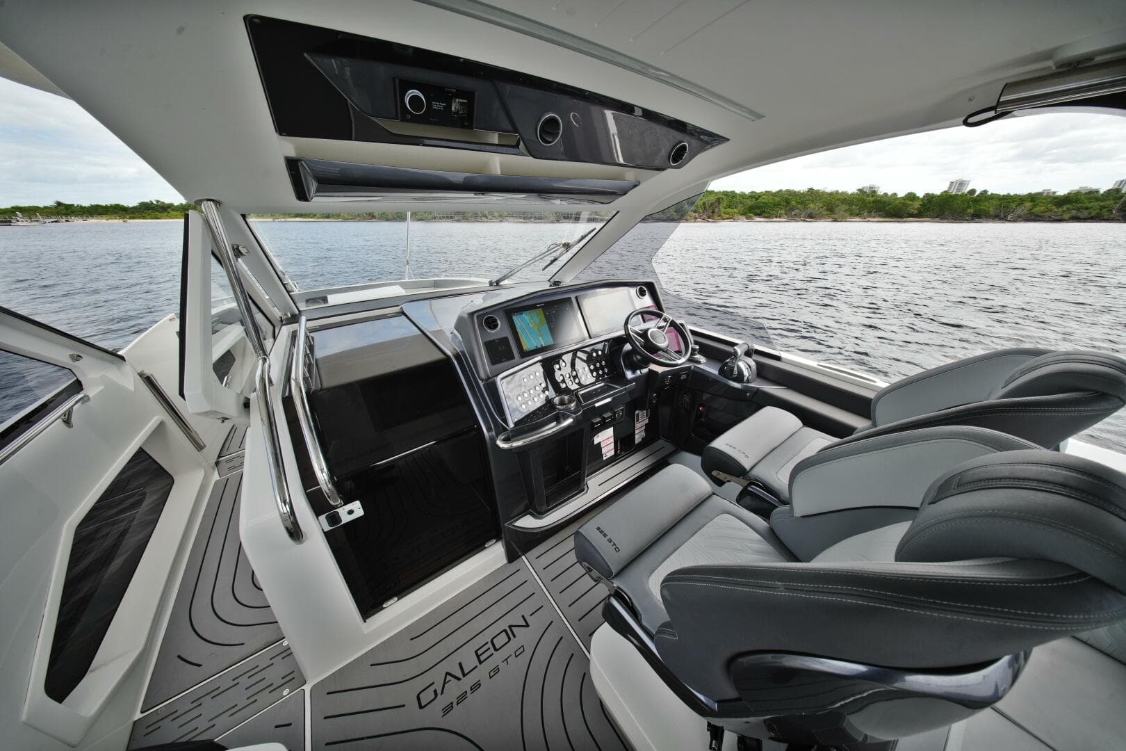2023 Galeon — photo 21