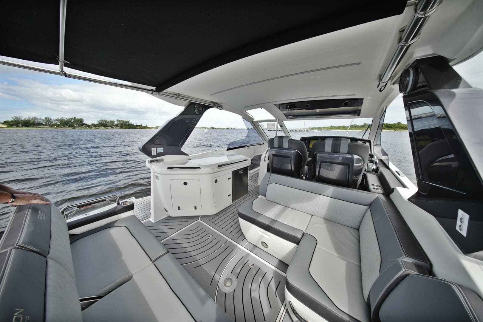 2023 Galeon — photo 30