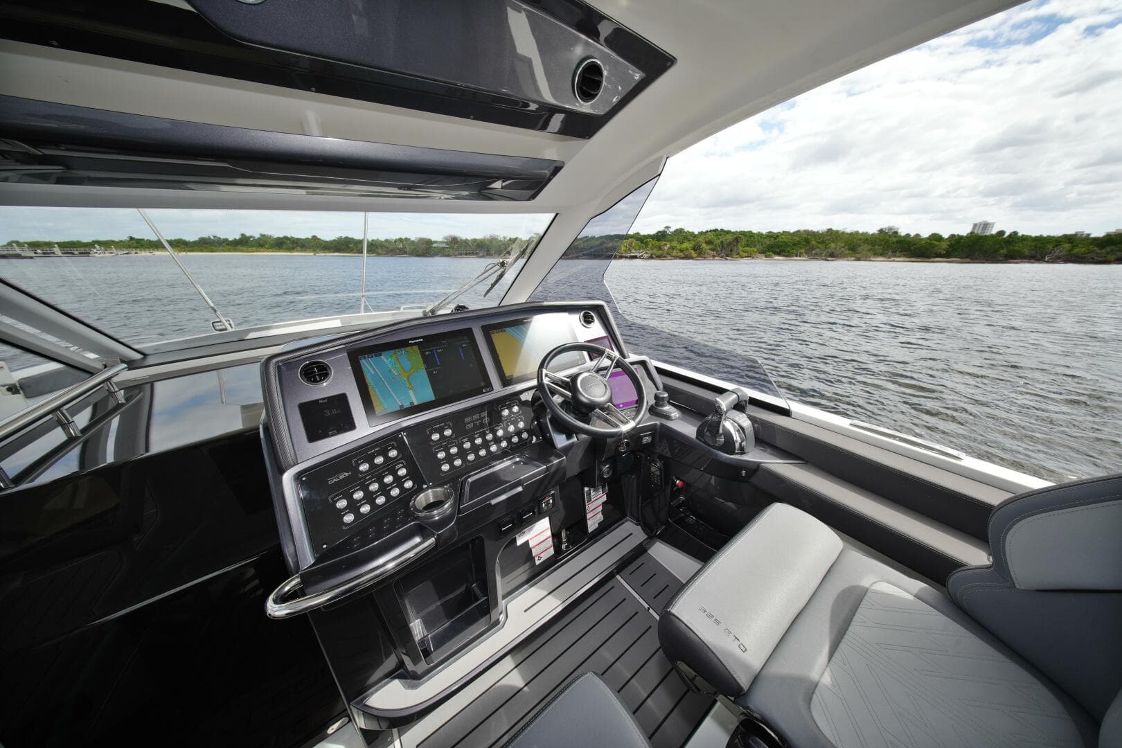 2023 Galeon — photo 18
