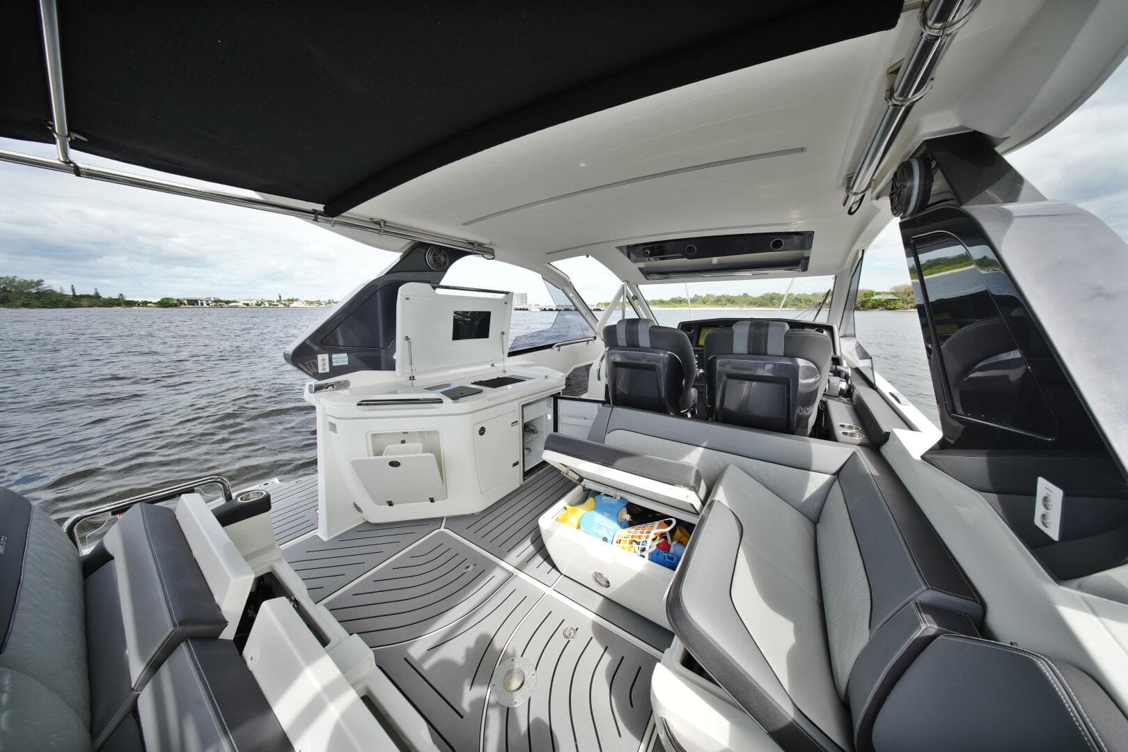 2023 Galeon — photo 31