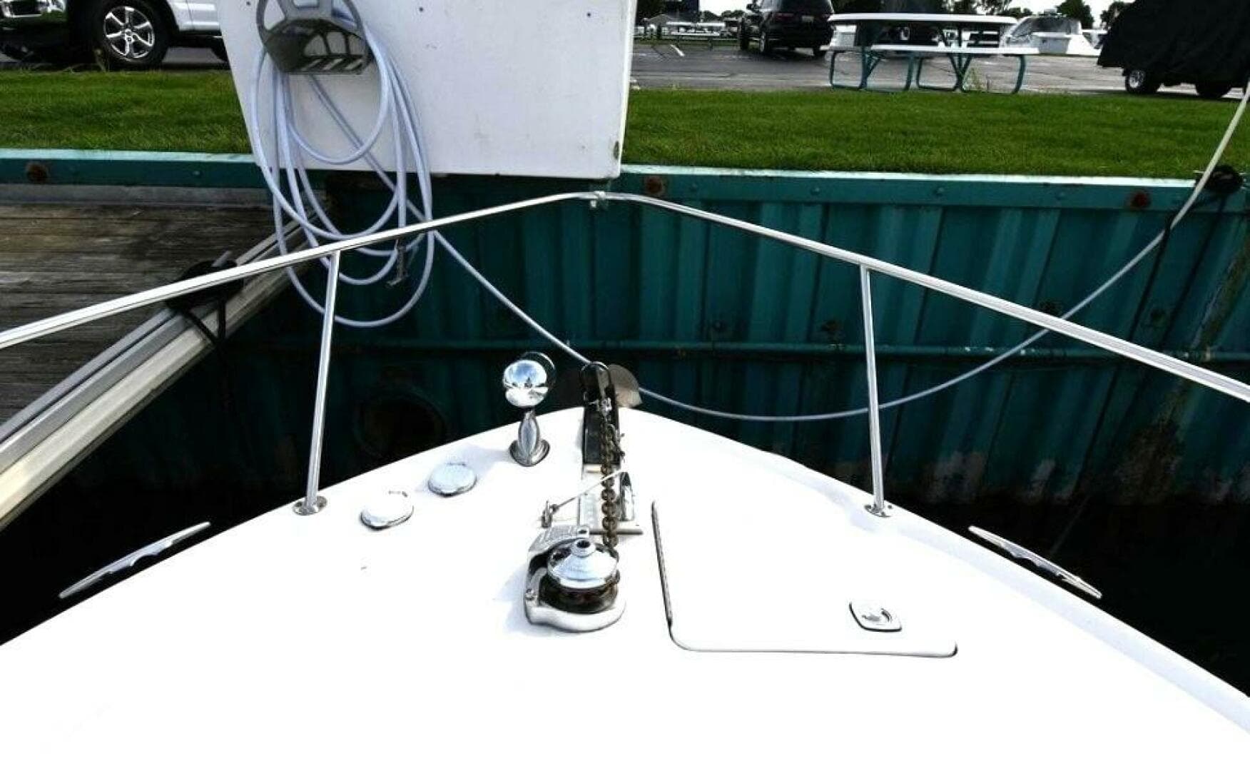 2001 Sea Ray 310 Sundancer — photo 6