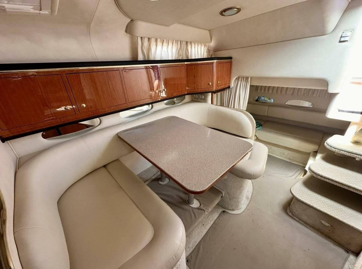 2001 Sea Ray 310 Sundancer — photo 15