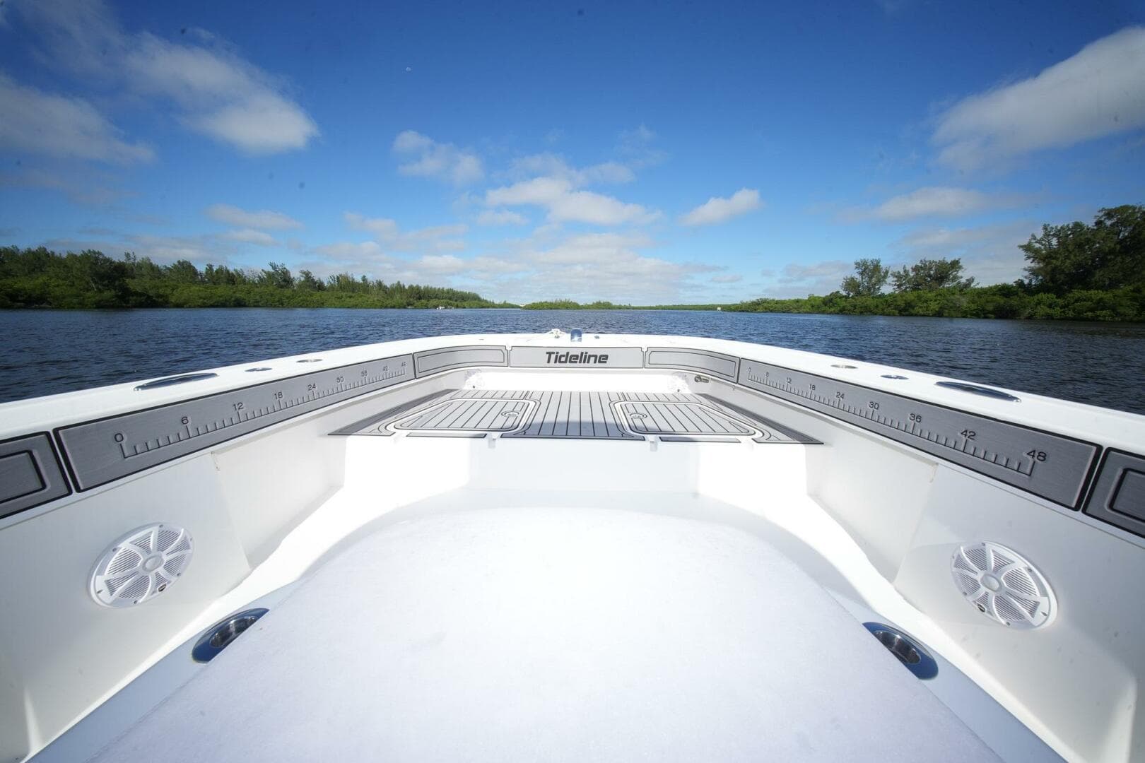 2020 Tideline Boats 365 Offshore — photo 38