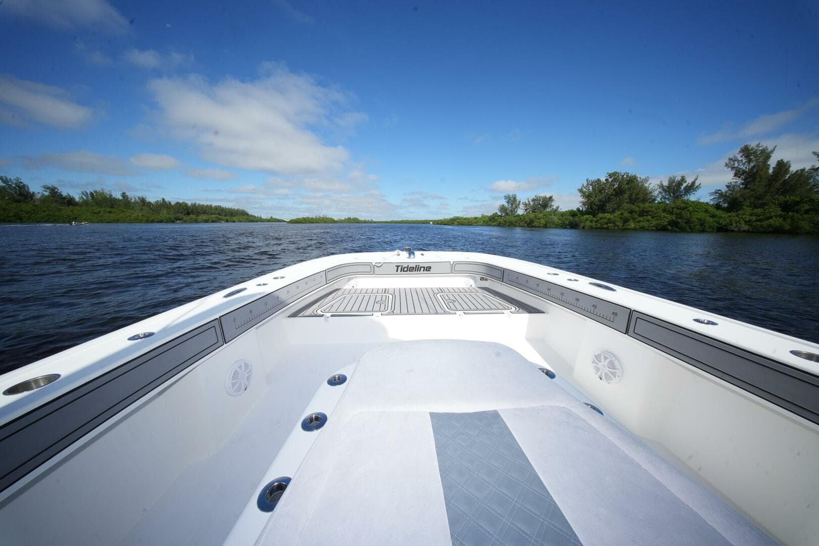 2020 Tideline Boats 365 Offshore — photo 44