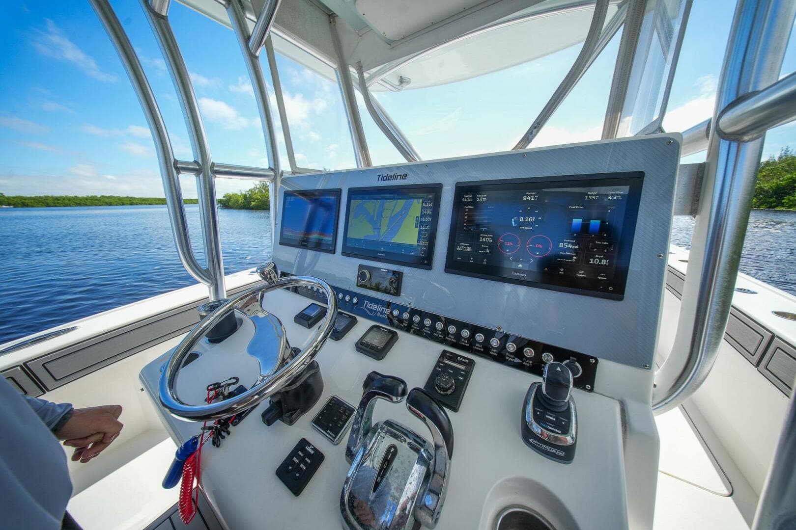 2020 Tideline Boats 365 Offshore — photo 25