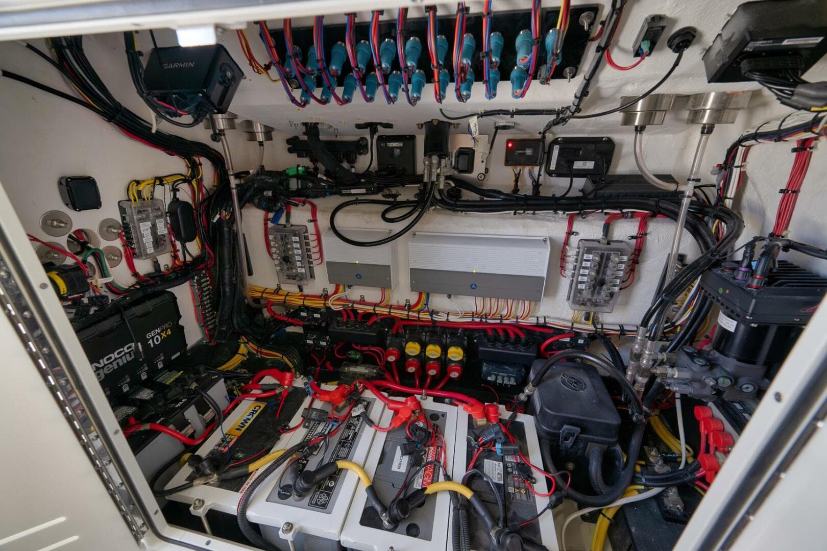 2022 Front Runner 36 CC — photo 51