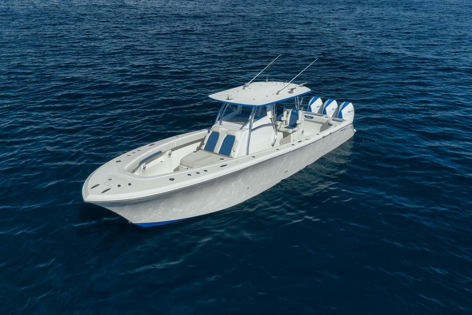 2022 Front Runner 36 CC — photo 7