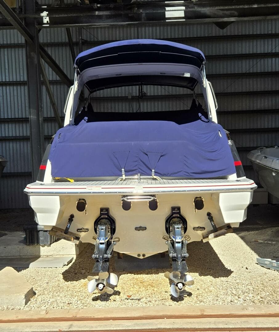 2016 Formula 330 Crossover Bowrider — photo 6