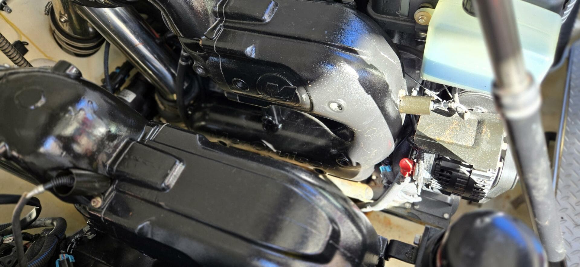 2016 Formula 330 Crossover Bowrider — photo 20