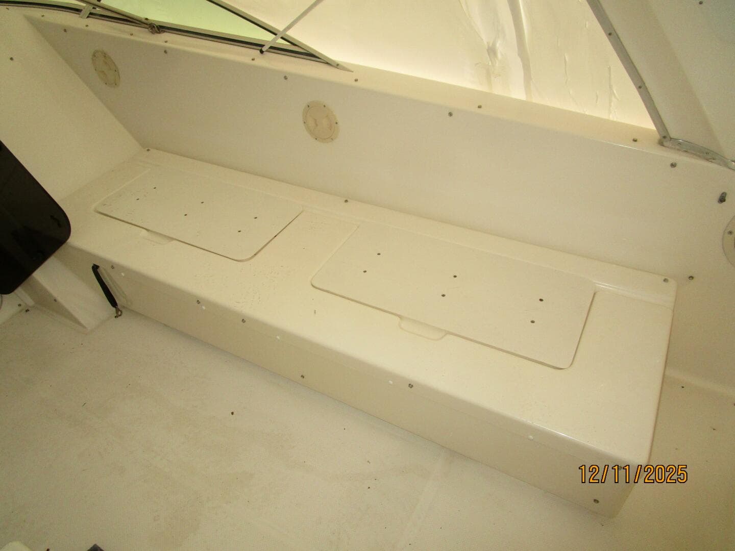 1998 Bayliner 4788 — photo 19