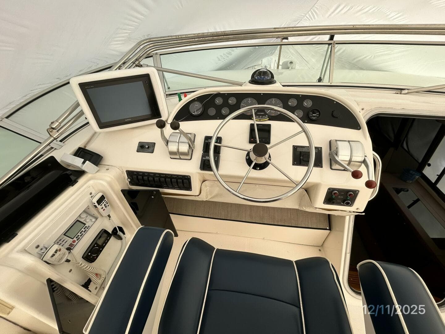 1998 Bayliner 4788 — photo 15