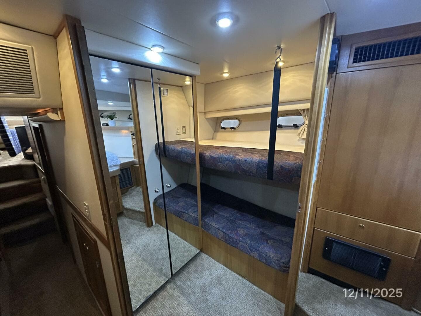1998 Bayliner 4788 — photo 58