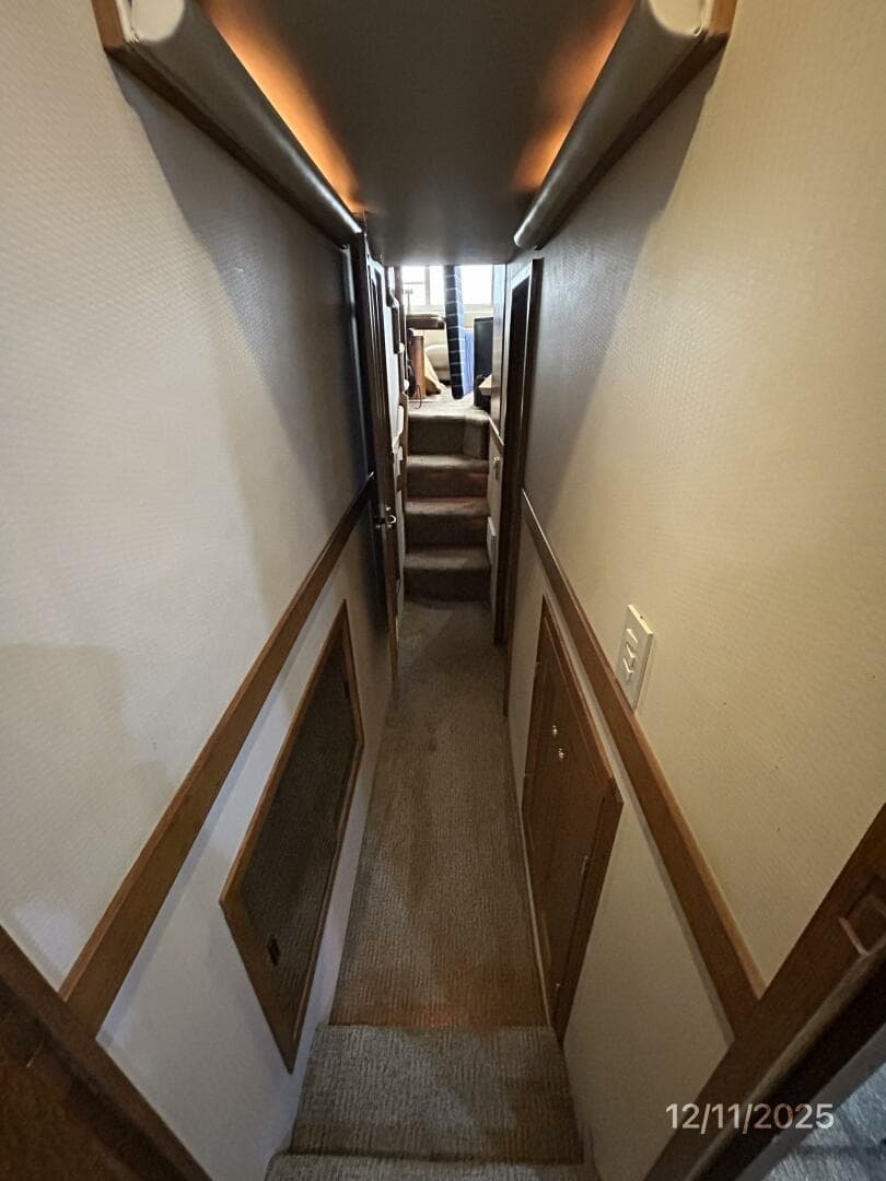 1998 Bayliner 4788 — photo 52