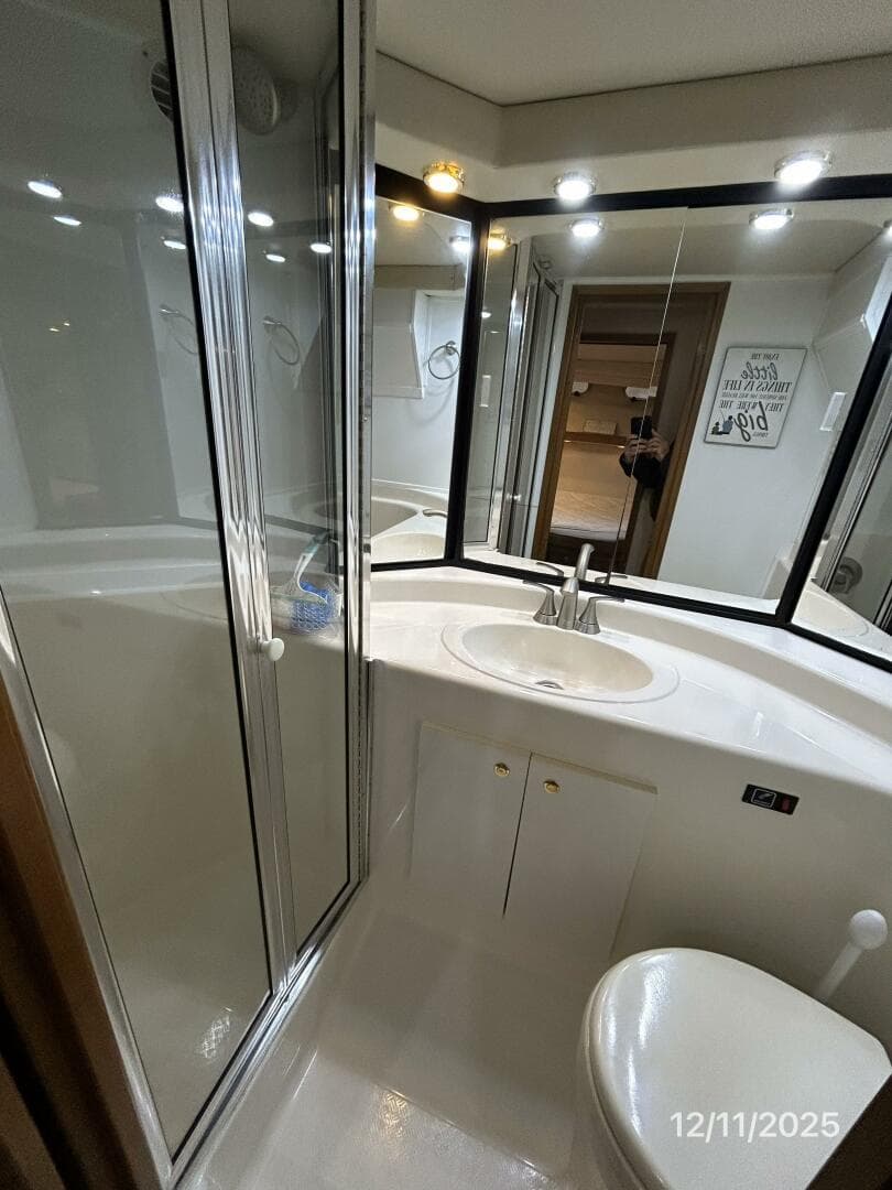 1998 Bayliner 4788 — photo 61